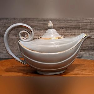 Vintage Hall Pottery Aladdin Teapot